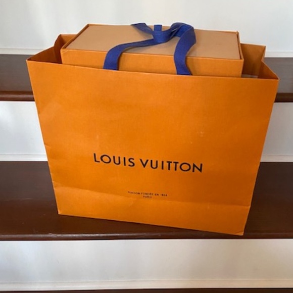 Louis Vuitton Authentic Archlight LV Monogram High Top Sneakers US 9 / EU 39 - Picture 14 of 16